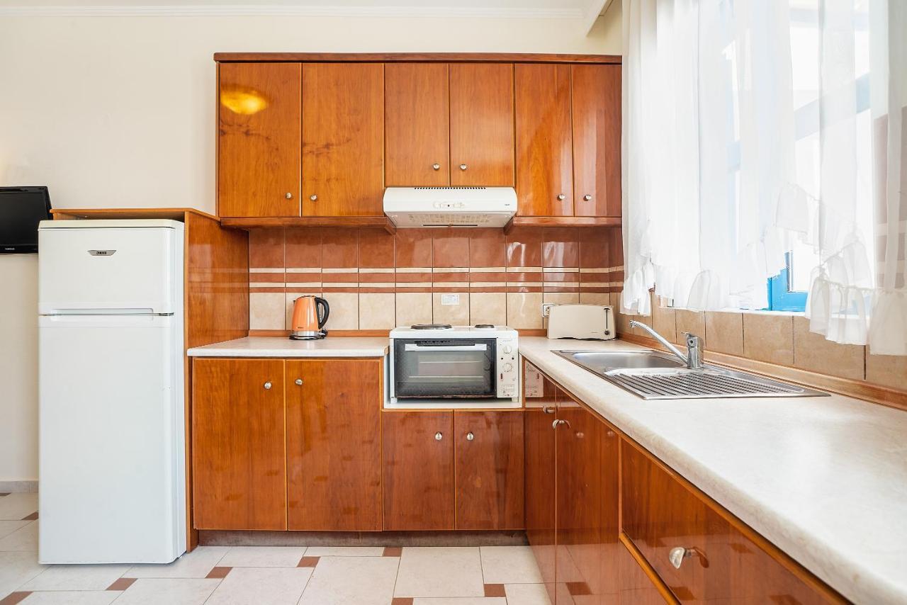 Livadia Beach Suite Экстерьер фото